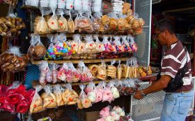 El Valle de Anton Street Vendor – Best Places In The World To Retire – International Living